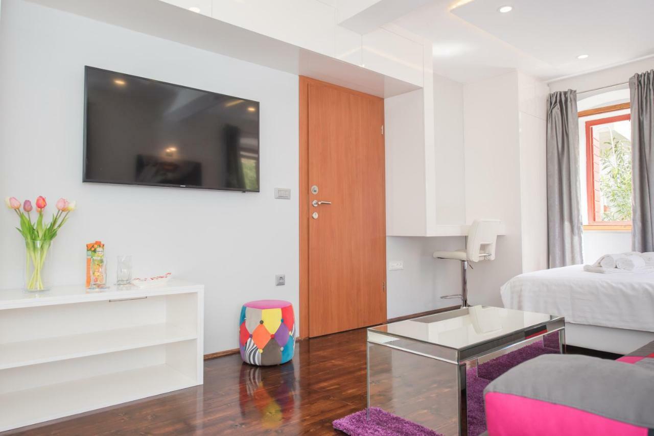 Studio Apartment Lena Kaštela エクステリア 写真