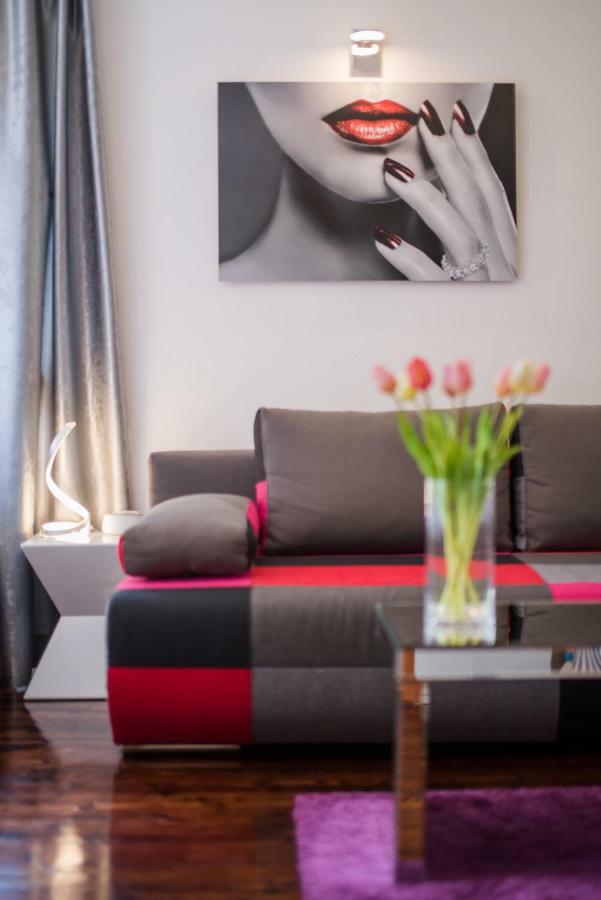Studio Apartment Lena Kaštela エクステリア 写真