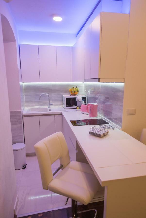 Studio Apartment Lena Kaštela エクステリア 写真